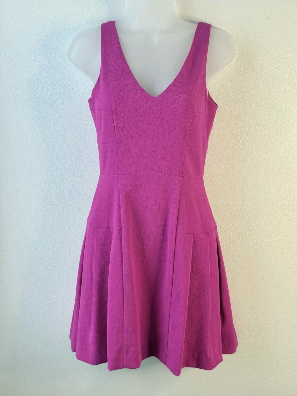 Artelier Nicole Miller Magenta Pink Open Back Fit & Flare Dress Size 2.